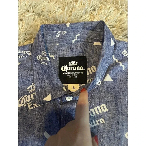 Corona Extra Beer Mens Sz Large Shirt Casual Short Sleeve Blue Button Up - Picture 3 of 5